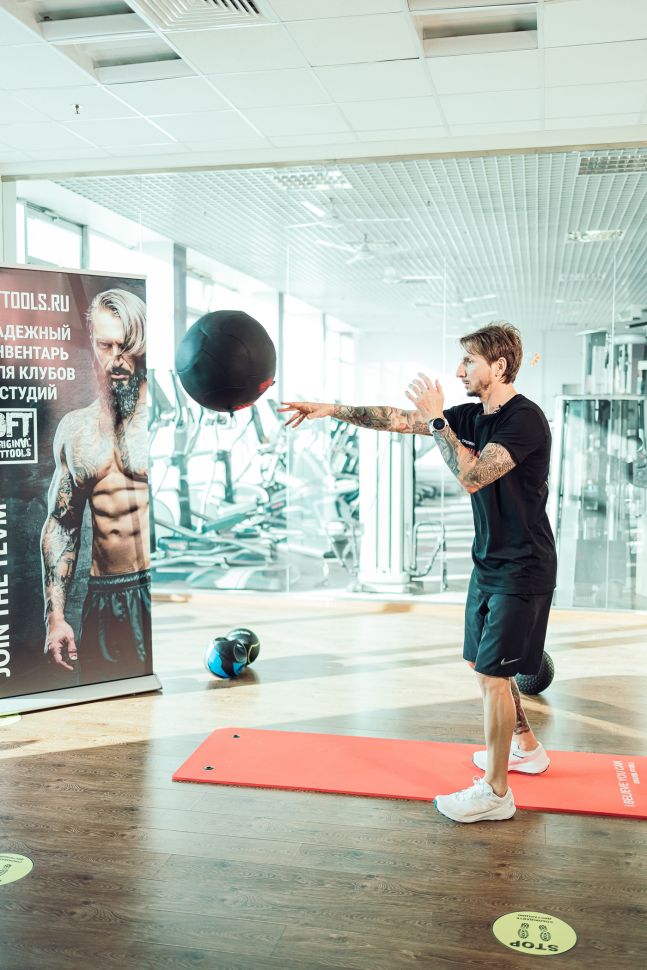 Тренировочный мяч Original FitTools Wall Ball Deluxe